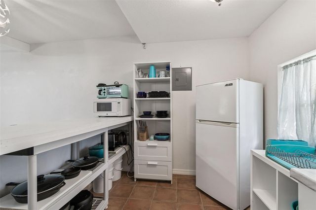 4326 3RD AVENUE S, St Petersburg, FL 33711