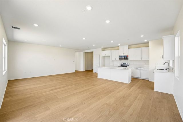 31288 Pine Oak Road, Winchester, CA 92596