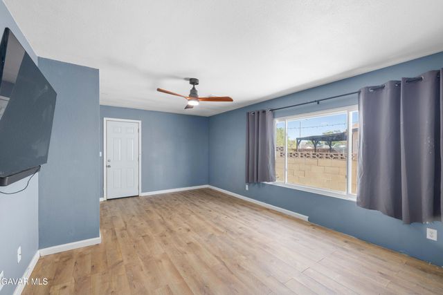 3607 W Avenue K11, Lancaster, CA 93536