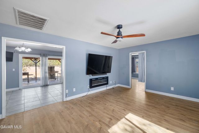 3607 W Avenue K11, Lancaster, CA 93536