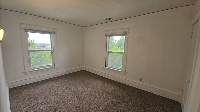 139 32nd Street NE, Cedar Rapids, IA 52402