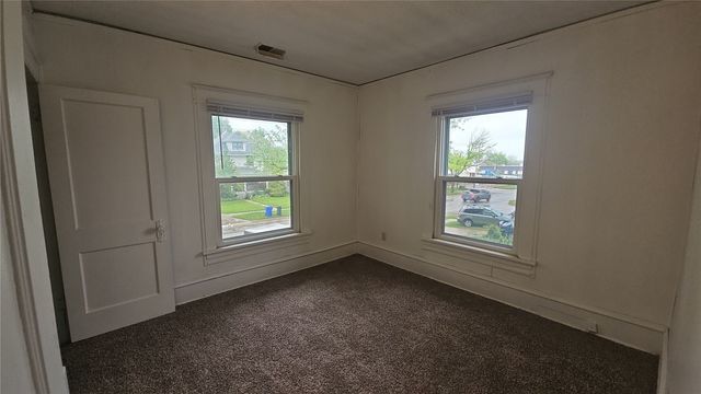 139 32nd Street NE, Cedar Rapids, IA 52402