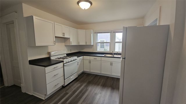 139 32nd Street NE, Cedar Rapids, IA 52402