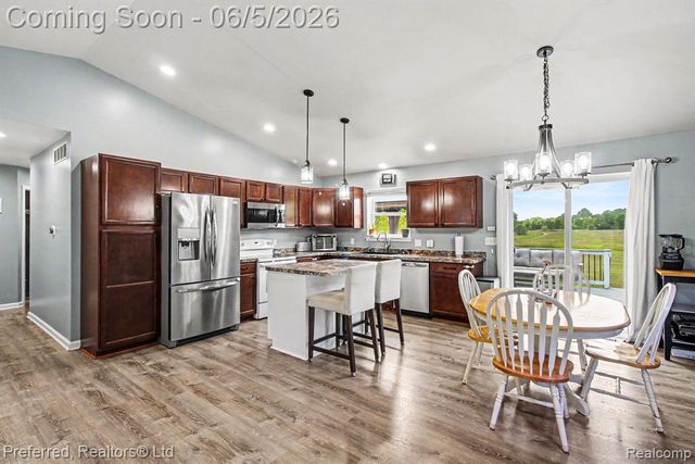 6366 Dutcher Road, Howell, MI 48843
