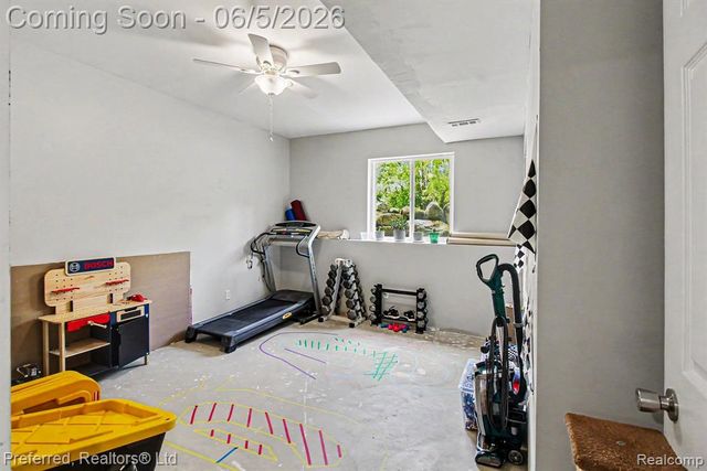 6366 Dutcher Road, Howell, MI 48843