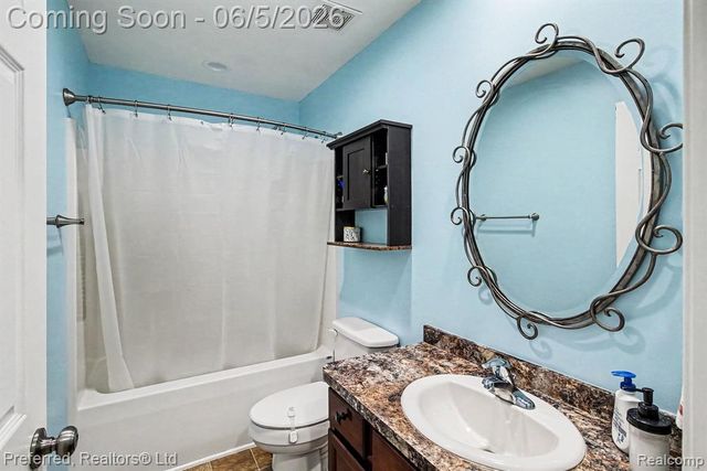 6366 Dutcher Road, Howell, MI 48843
