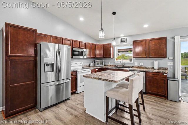 6366 Dutcher Road, Howell, MI 48843