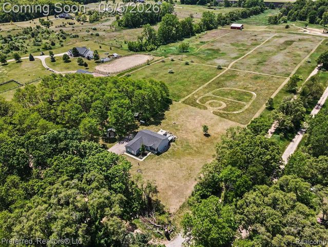 6366 Dutcher Road, Howell, MI 48843