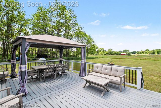 6366 Dutcher Road, Howell, MI 48843
