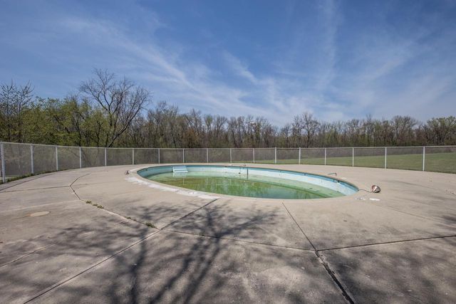 11957 W Appleton AVENUE #19, Milwaukee, WI 53224