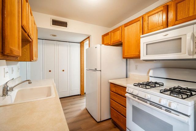 11957 W Appleton AVENUE #19, Milwaukee, WI 53224