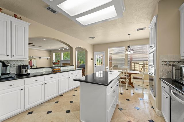 12907 Ridge Bank Lane, Houston, TX 77041