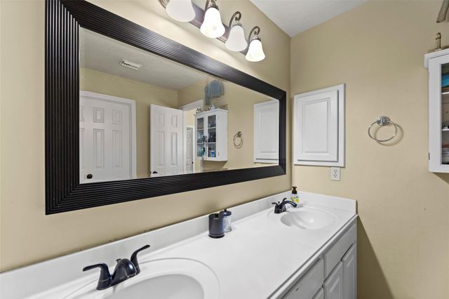 12907 Ridge Bank Lane, Houston, TX 77041