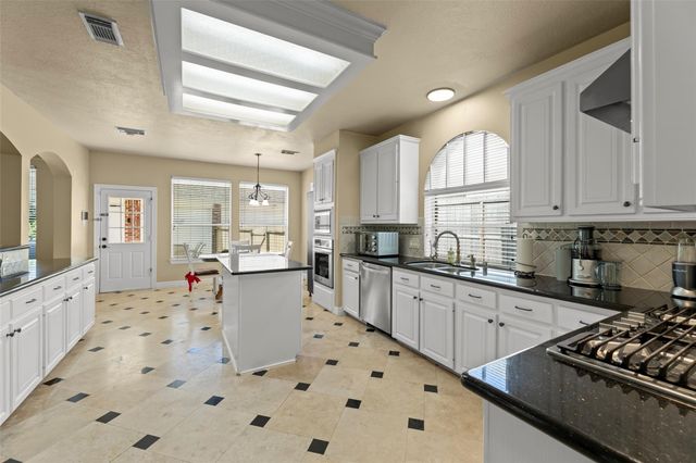12907 Ridge Bank Lane, Houston, TX 77041