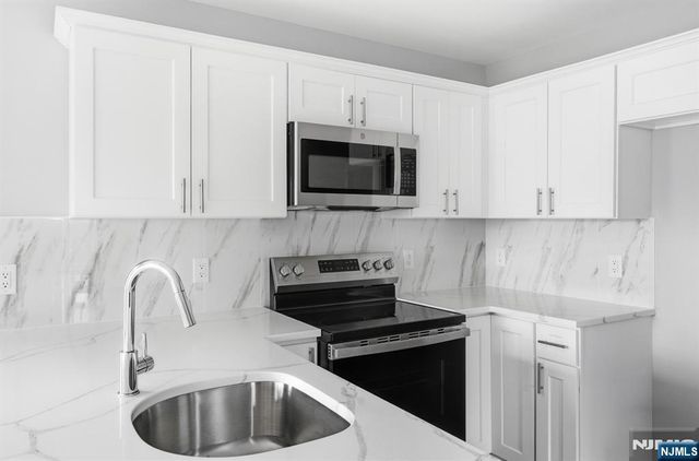 388 Summer Avenue, Newark, NJ 07104