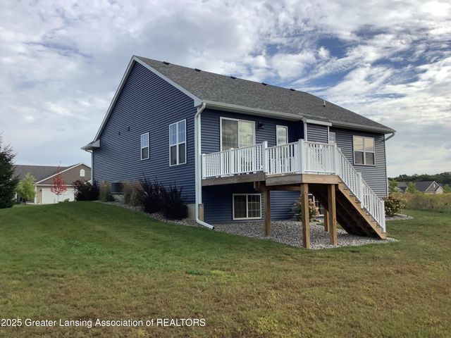 1300 Superior Drive 1, St. Johns, MI 48879