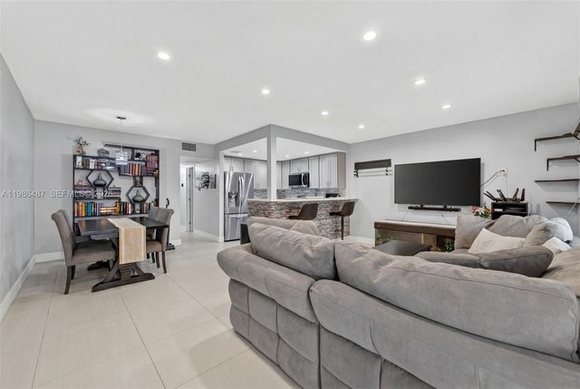 8616 SW 103rd Ave, Miami, FL 33173