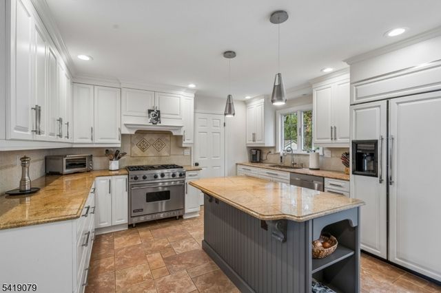 2 Barnstable Ct, Morris Twp., NJ 07960