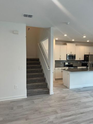 11233 LISTENING DRIVE, Orlando, FL 32832