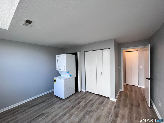 15 Prospect Street 9, New Britain, CT 06051