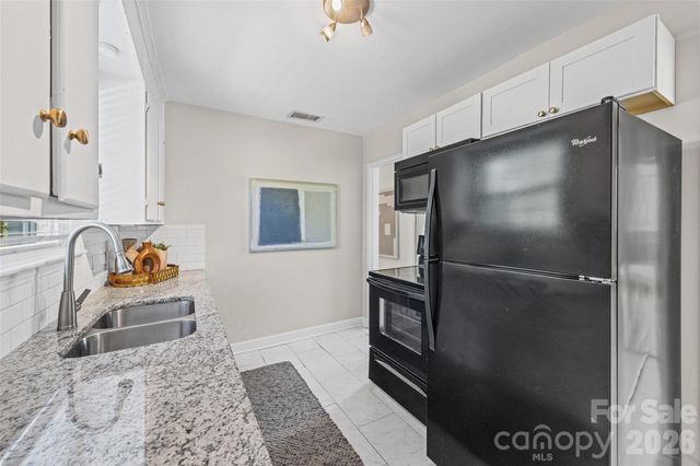 419 Wakefield Drive D, Charlotte, NC 28209