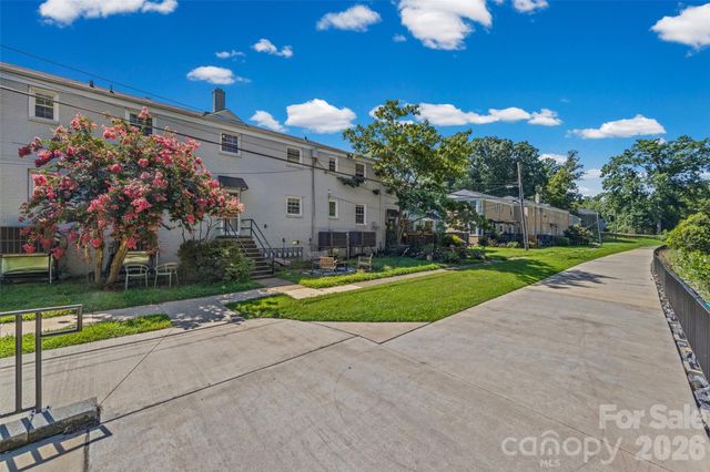 419 Wakefield Drive D, Charlotte, NC 28209