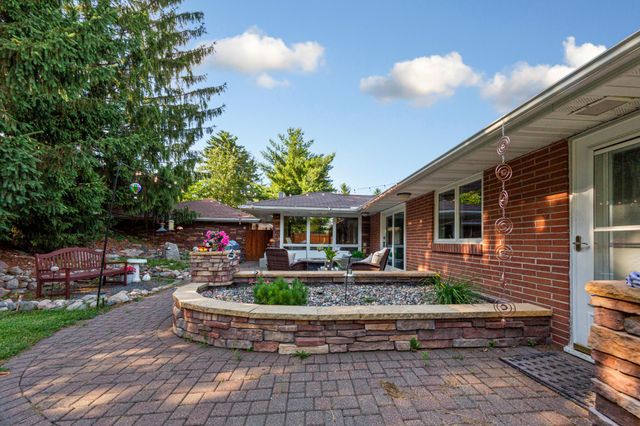 716 N 8th Street, Saint Peter, MN 56082