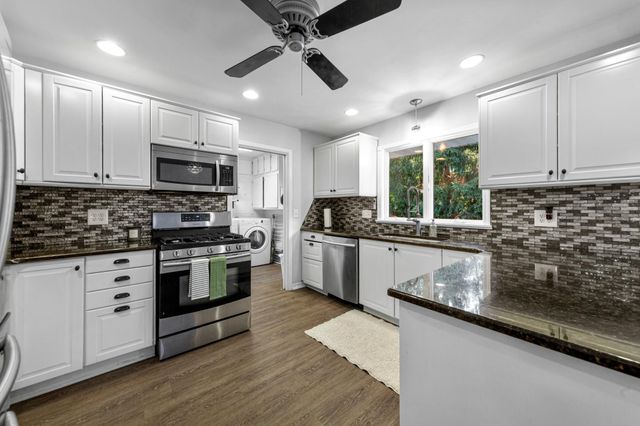 716 N 8th Street, Saint Peter, MN 56082