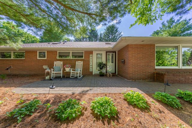 716 N 8th Street, Saint Peter, MN 56082