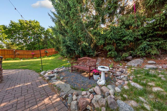 716 N 8th Street, Saint Peter, MN 56082