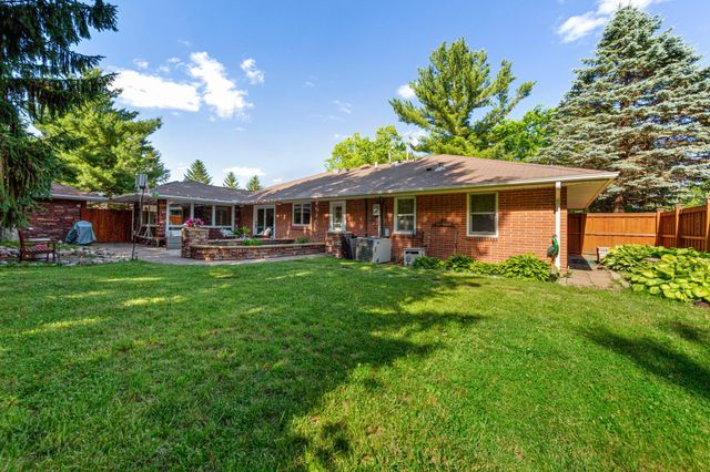 716 N 8th Street, Saint Peter, MN 56082