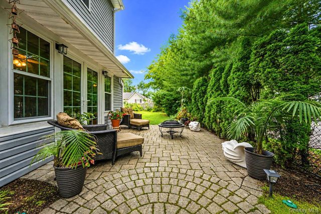 45 Reeves Road, Center Moriches, NY 11934