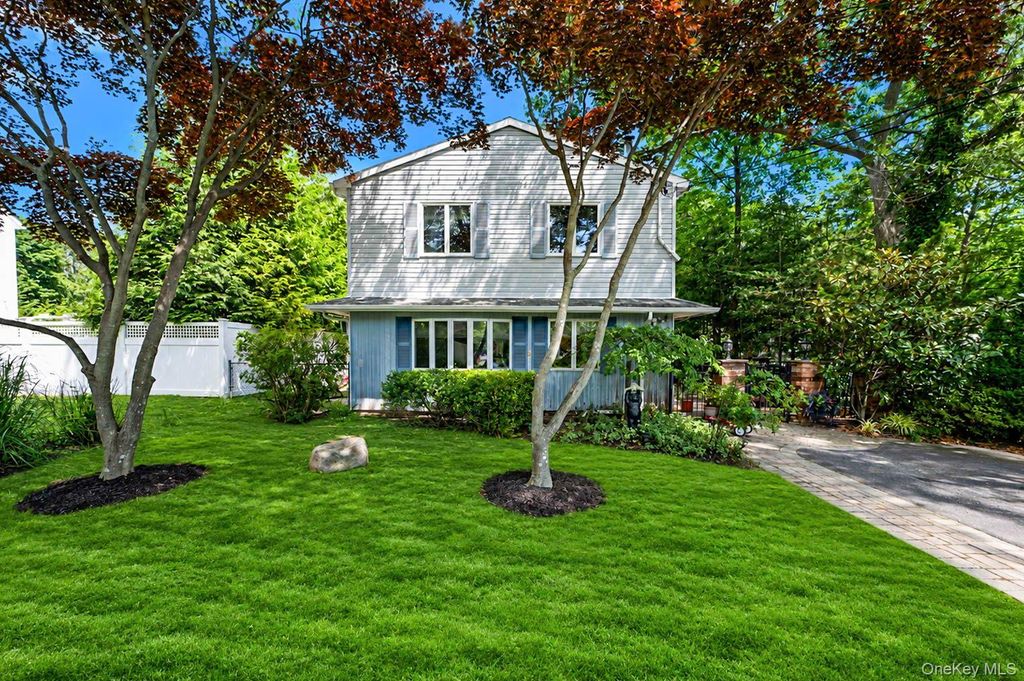 45 Reeves Road, Center Moriches, NY 11934