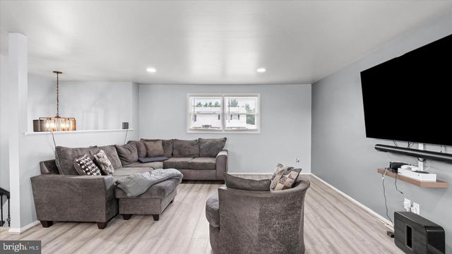 6700 YATARUBA DR, Baltimore, MD 21207