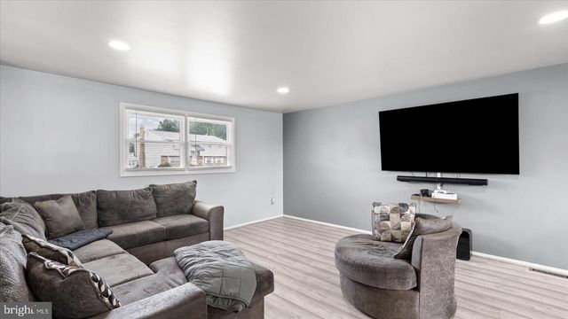6700 YATARUBA DR, Baltimore, MD 21207