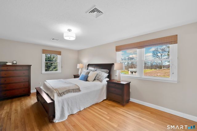 3 Standish Road, Ellington, CT 06029