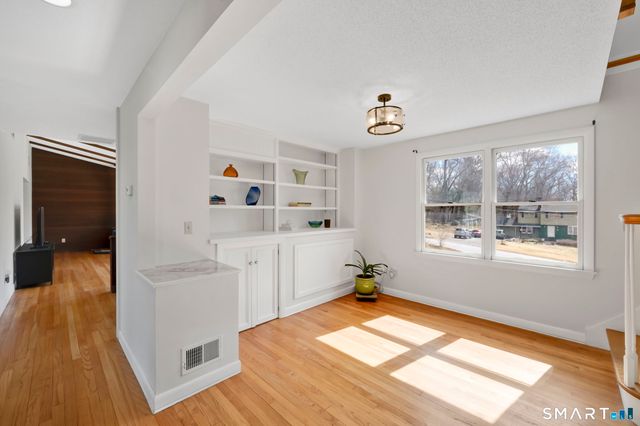 3 Standish Road, Ellington, CT 06029