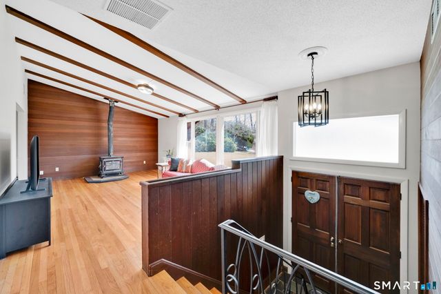 3 Standish Road, Ellington, CT 06029