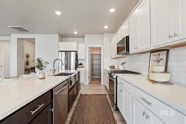 17421 N Santimon Way, Nampa, ID 83687