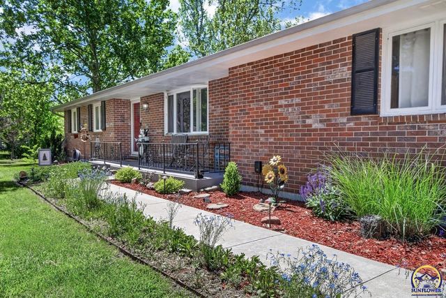 4535 SE Pawnee DR, Berryton, KS 66409