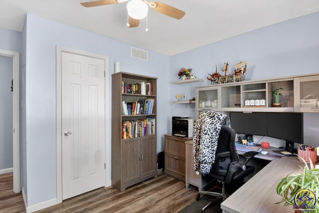 4535 SE Pawnee DR, Berryton, KS 66409