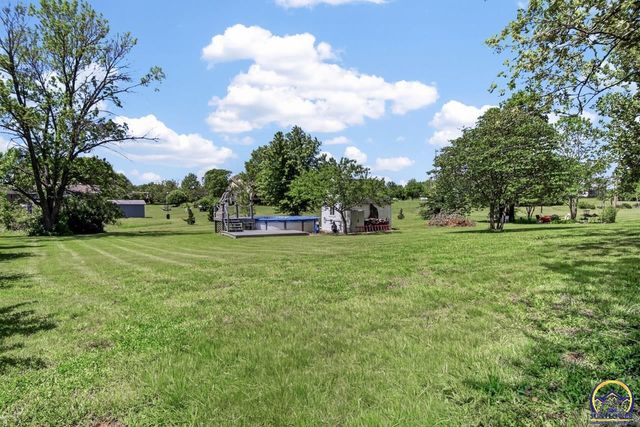 4535 SE Pawnee DR, Berryton, KS 66409