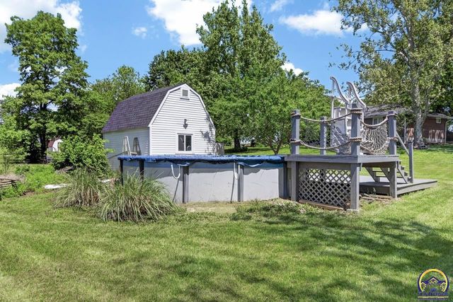 4535 SE Pawnee DR, Berryton, KS 66409