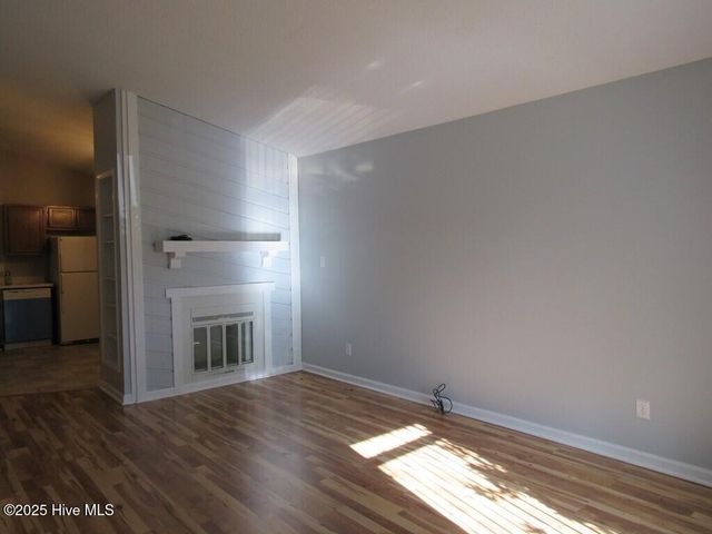 111 Village Circle, Jacksonville, NC 28546