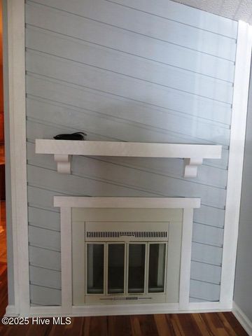 111 Village Circle, Jacksonville, NC 28546