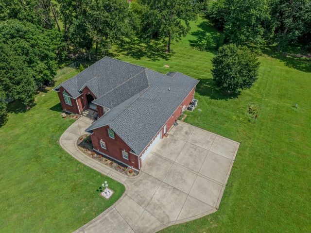 7556 Bethel Rd, Goodlettsville, TN 37072