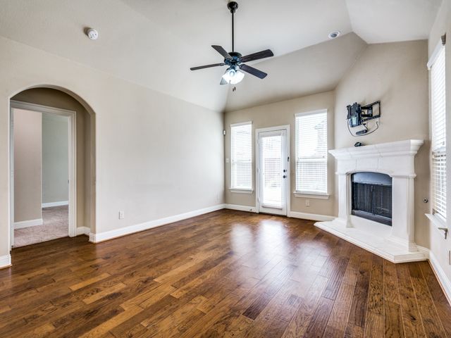 820 Callcott Street, Mckinney, TX 75072