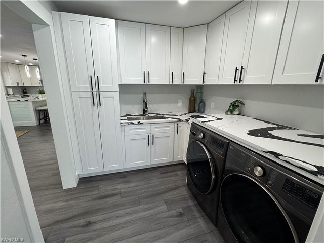 710 98th AVE N, Naples, FL 34108