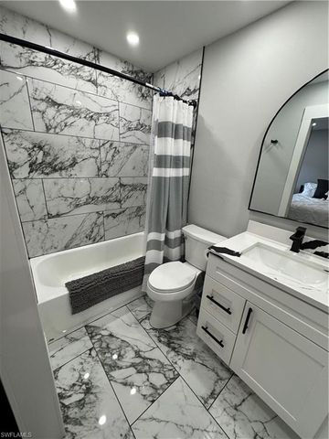 710 98th AVE N, Naples, FL 34108