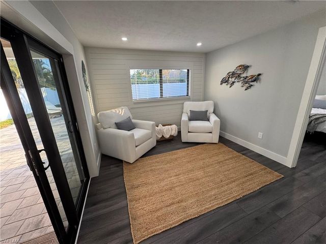 710 98th AVE N, Naples, FL 34108